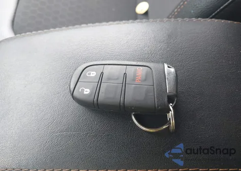 2019 Jeep Compass Latitude 4X4 из США, поврежденный, VIN 3C4NJDBB2KT767962